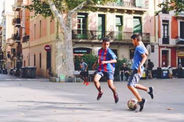 巴萨免签B席达成协议，需卡萨多或巴德吉离队腾空间（配图示意）